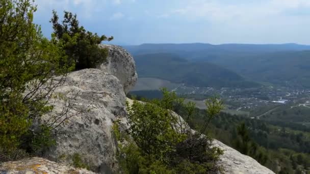 Vista Desde Alta Montaña Hasta Asentamiento Hermoso Paisaje Primavera Las — Vídeos de Stock