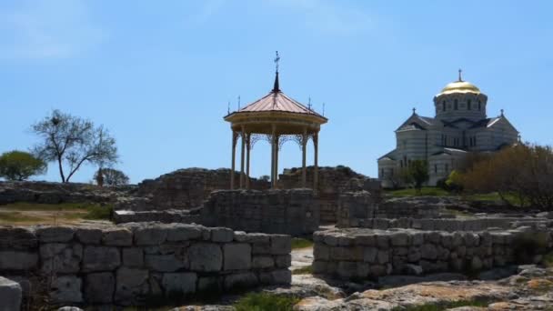 Tauric Chersonesos 的历史地方 远古时代的废墟 夏天晴朗的天气 弗拉基米尔王子在塞瓦斯托波尔的洗礼之地 — 图库视频影像