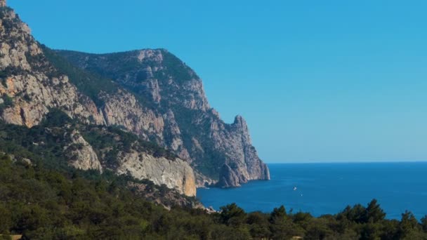 Rhin Dağı Deniz Manzarası Sıcak Yaz Deniz Mavi Bir Bay — Stok video