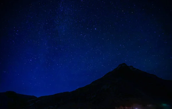 Silueta Montaña Cielo Estrellado Islandia — Foto de Stock