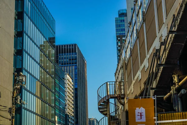 Sonniger Blauer Himmel Und Die Akihabara Der Gebäude — Stockfoto