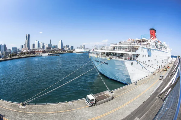 Luxe Cruiseschip Dat Aanmeerde Haven Van Yokohama Peace Boat — Stockfoto