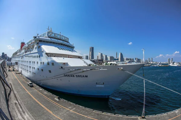 Luxe Cruiseschip Dat Aanmeerde Haven Van Yokohama Peace Boat — Stockfoto