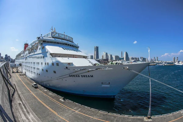 Luxe Cruiseschip Dat Aanmeerde Haven Van Yokohama Peace Boat — Stockfoto