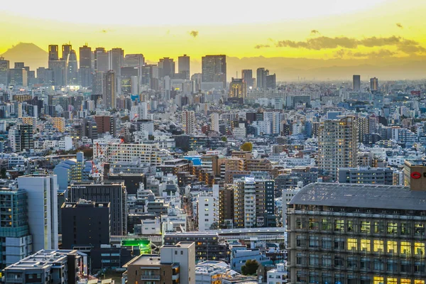 文京シビックセンターからの夕日 — ストック写真