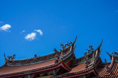Xingtiangong ve mavi gökyüzü (Taipei, Tayvan)
