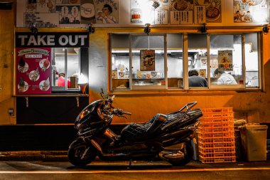 Motosiklet ve ramen dükkanı.