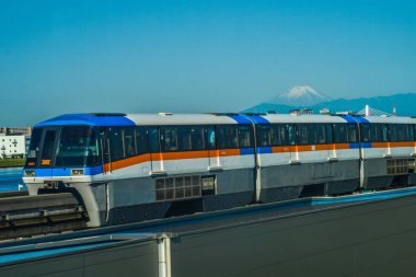 Fuji ve şehir ve Tokyo Monorail