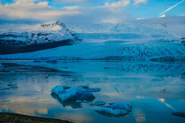 Island Fjallsarlonglaciärsjö — Stockfoto