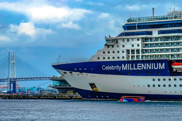 Luxe Lijn Celebrity Millennium Waterbus Bay Bridge — Stockfoto