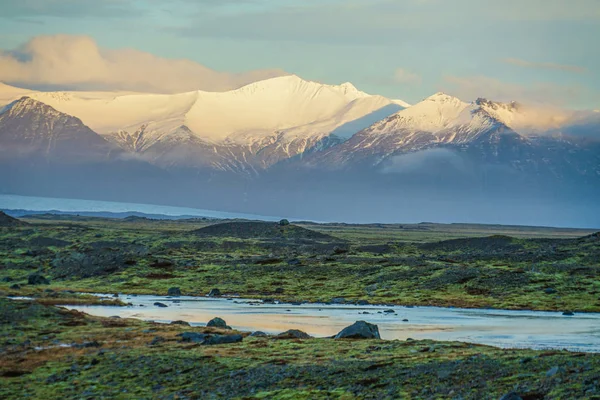 冰岛Fjallsarlon Lake Snow Mountain — 图库照片