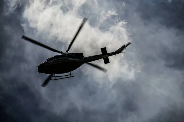 Imagen Helicóptero Cielo Nuboso — Foto de Stock