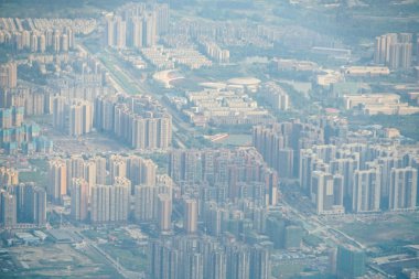 Chengdu, Çin şehri gökyüzünden görünüyor.