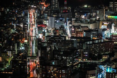 Yokohama şehir manzarası Landmark Kulesi 'nden görünüyor.