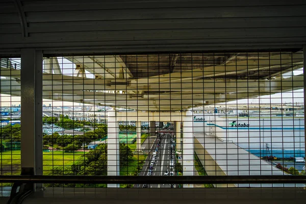 在横滨湾大桥天桥上看得见的横滨港 — 图库照片