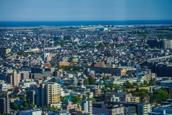 天気の良い日の仙台市のスカイライン — ストック写真
