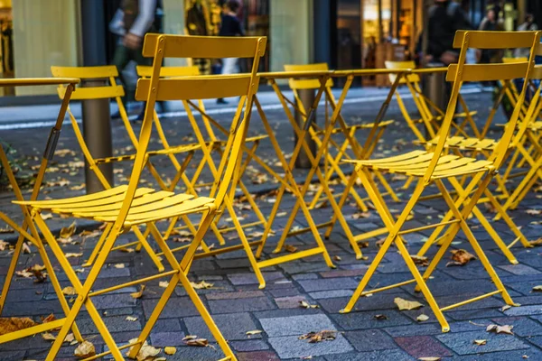 黄色の椅子のイメージの — ストック写真