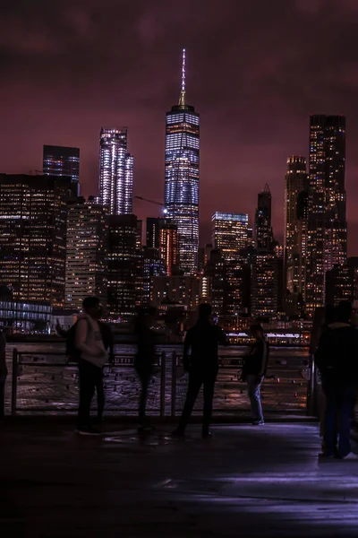 Manhattan Brooklyn Bridge Night View People — Stock Photo, Image