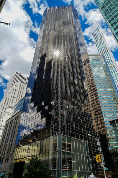 Trump Tower Blue Sky New York — Stock Photo, Image
