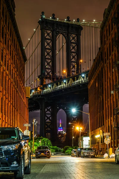 曼哈顿大桥的夜晚 — 图库照片