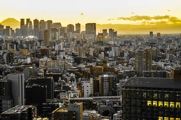 文京シビックセンターからの夕日 — ストック写真