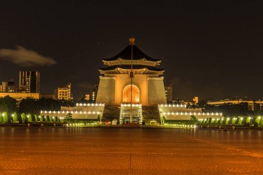 Chiang Kai-shek Anıt Salonu, Özgürlük Meydanı, Gece Görüşü (Taipei, Tayvan)