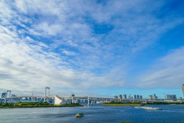 Tokyo silueti Odaiba 'dan görüldüğü gibi