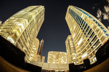 Minato Mirai 'nin yüksek katlı apartman grubu.