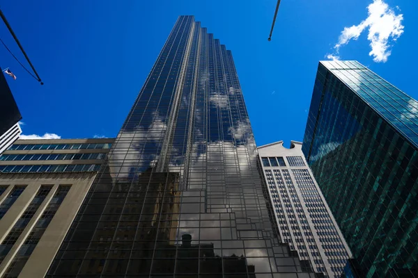 Trump Tower Céu Azul Nova York — Fotografia de Stock