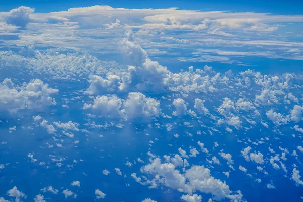 飛行機から見た雲と空 — ストック写真
