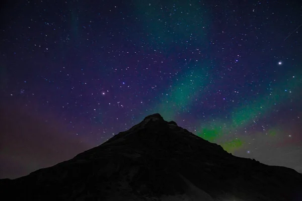 Iceland Aurora Mountain Silhouette — ストック写真
