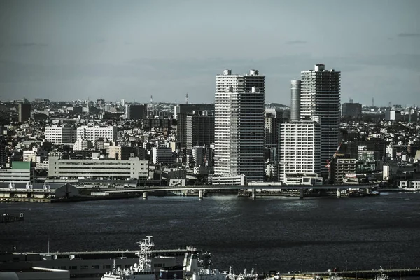 Widoczny Wieży Morskiej Pejzaż Miasta Jokohamy Monochromatyczny — Zdjęcie stockowe