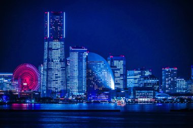 Gece görüşünden Yokohama Minato Mirai (tüm ışığın yandığı zaman))