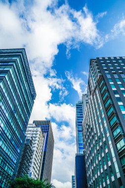 Boş Akihabara binaları ve güzel havası
