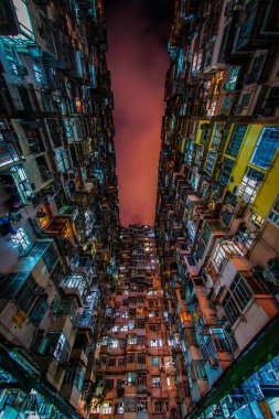 Hong Kong apartmanının yüksek katlı dairesi (Quarry Bay)