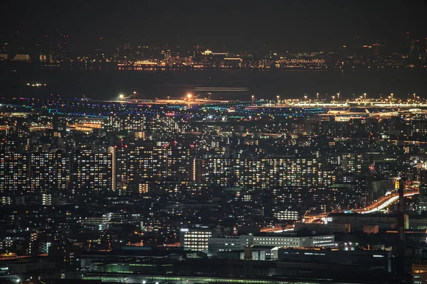 横浜ランドマークタワーから見える羽田空港 — ストック写真