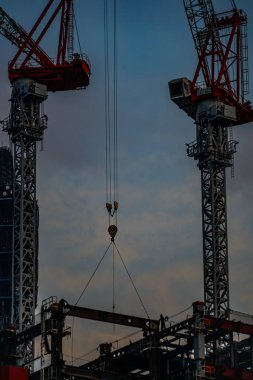 Yüksek katlı bir binanın inşaat alanı