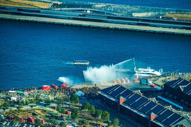 Yokohama 'daki eğitim sahası yeni yıl itfaiyecilerini yakıyor