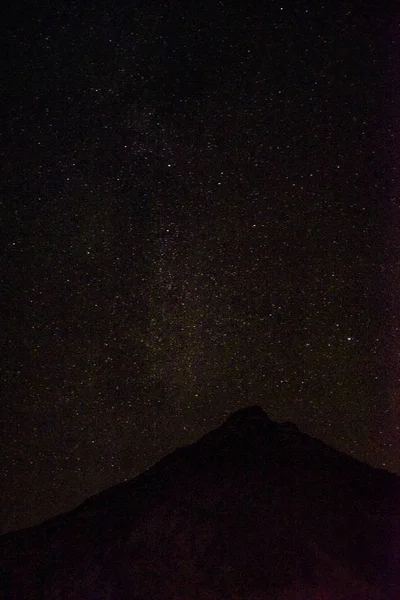 Islandia Montañas Cubiertas Nieve Cielo Estrellado — Foto de Stock