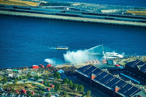 Yokohama 'daki eğitim sahası yeni yıl itfaiyecilerini yakıyor