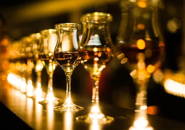 Elegante Bicchiere Vino Fuoco Selettivo — Foto Stock