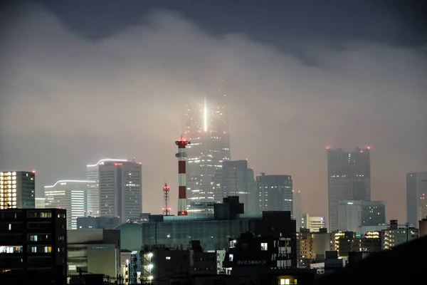Okryta Mgłą Yokohama Landmark Tower — Zdjęcie stockowe