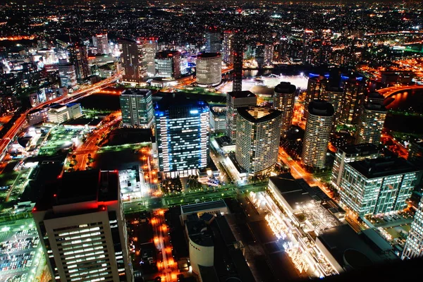 Landmark Tower 'dan Yokohama gece görüşü