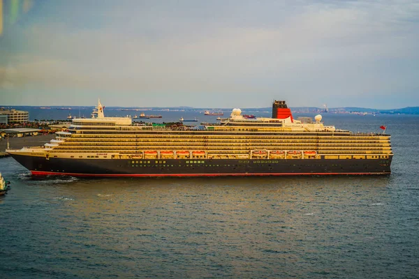 Luxe Lijnschip Dat Zichtbaar Vanaf Yokohama Sky Walk Queen Elizabeth — Stockfoto