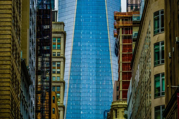 Один Всемирный Торговый Центр Который Виден Манхэттена — стоковое фото