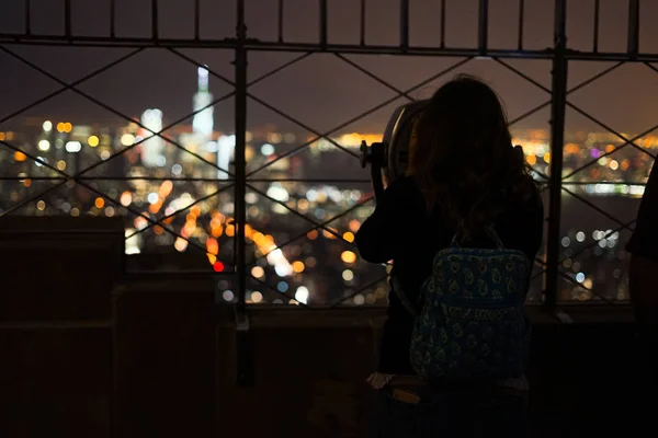 Люди Щоб Взяти Нью Йорк Нічною Сценою — стокове фото