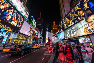 New York Times Meydanı 'nın gece manzarası (Timessquare)