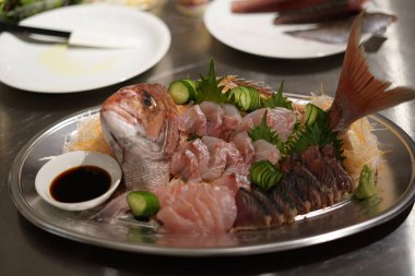 Deniz çipurası resminin Sashimi 'si