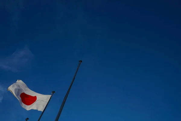 Japanische Nationalflagge Hinomaru Und Blauer Himmel — Stockfoto