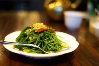 Tayvan sebze kızartması.